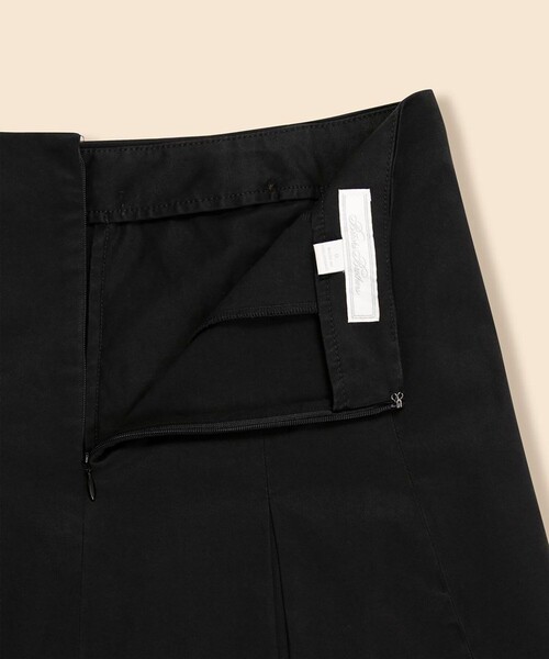 BROOKS BROTHERS（ブルックスブラザーズ）の「ストレッチコットンツイル　Aライン　タックプリーツスカート（スカート・レディース・ブラック・8/6/4/2/0）」の7枚目の写真