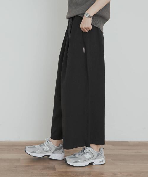 Gramicci（グラミチ）の「『別注』Gramicci　ONETUCK WOOLLIKE PANTS（その他パンツ・レディース・ブラウン/ブラック・ONE）」の7枚目の写真