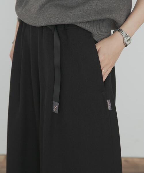 Gramicci（グラミチ）の「『別注』Gramicci　ONETUCK WOOLLIKE PANTS（その他パンツ・レディース・ブラウン/ブラック・ONE）」の11枚目の写真