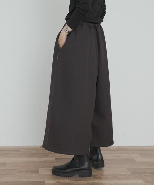 Gramicci（グラミチ）の「『別注』Gramicci　ONETUCK WOOLLIKE PANTS（その他パンツ・レディース・ブラウン/ブラック・ONE）」の4枚目の写真