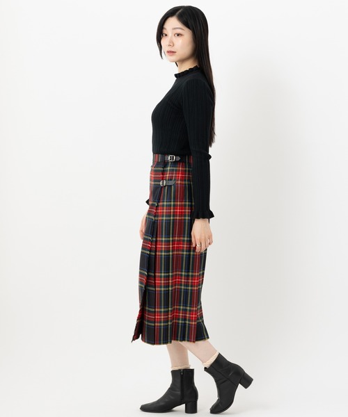 O'NEIL of DUBLIN（オニールオブダブリン）の「O'NEIL OF DUBLIN ダブルベルト キルトスカート 77cm（スカート・レディース・ブラック/カーキ/ダークグリーン/ライトブラウン/ブラック系その他/ネイビー・8/10）」の22枚目の写真