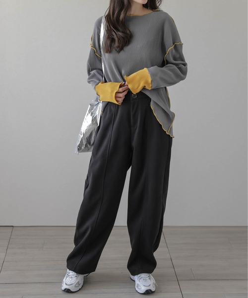 La-gemme（ラジェム）の「バイカラープリーツトップス（Tシャツ/カットソー・レディース・ブラウン/ブラック/グレー/アイボリー・フリー）」の10枚目の写真