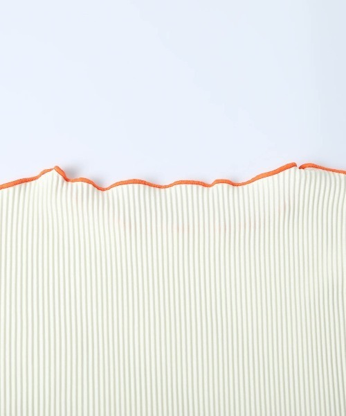 La-gemme（ラジェム）の「バイカラープリーツトップス（Tシャツ/カットソー・レディース・ブラウン/ブラック/グレー/アイボリー・フリー）」の21枚目の写真