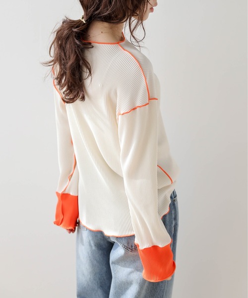 La-gemme(ラジェム)の「バイカラープリーツトップス(Tシャツ/カットソー・レディース・アイボリー/ブラック/グレー/ブラウン/ライトグレー/ネイビー・フリー)」の20枚目の写真