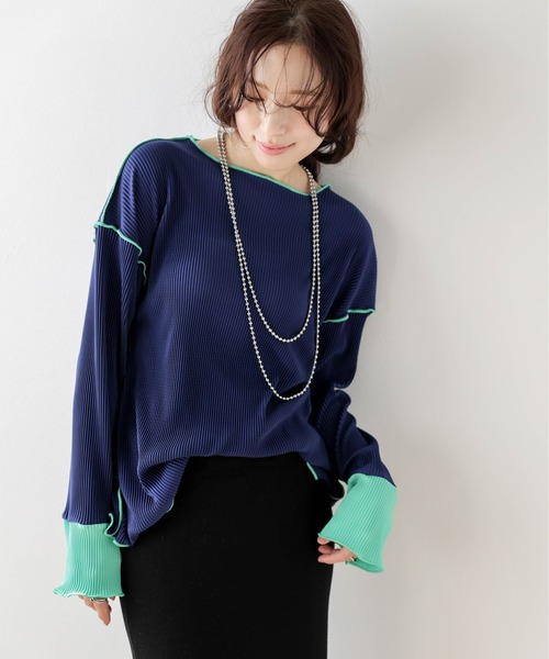 La-gemme(ラジェム)の「バイカラープリーツトップス(Tシャツ/カットソー・レディース・アイボリー/ブラック/グレー/ブラウン/ライトグレー/ネイビー・フリー)」の21枚目の写真