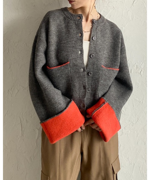 She's Closet(シーズクローゼット)の「ショート丈長袖配色バイカラーニットカーディガン(カーディガン/ボレロ・レディース・ブラウン/アイボリー/ブラック/チャコールグレー・FREE)」の5枚目の写真