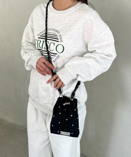 MYMOOD.(マイムード)の「ビジュー付きミニサコッシュ 巾着ショルダーバッグ(ショルダーバッグ・レディース・ベージュ/ブラック/ピンク・FREE)」の6枚目の写真