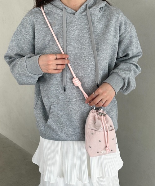 MYMOOD.(マイムード)の「ビジュー付きミニサコッシュ 巾着ショルダーバッグ(ショルダーバッグ・レディース・ベージュ/ブラック/ピンク・FREE)」の22枚目の写真