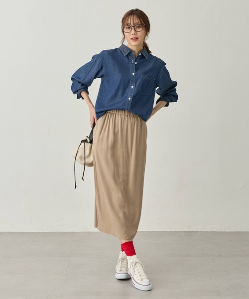 Petit Honfleur（プチオンフルール）の「襟付きデニムシャツ【ベストやニットを重ねても◎】（シャツ/ブラウス・レディース・ブルー/ネイビー・9号/11号/13号）」の16枚目の写真