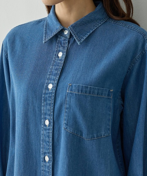 Petit Honfleur（プチオンフルール）の「襟付きデニムシャツ【ベストやニットを重ねても◎】（シャツ/ブラウス・レディース・ブルー/ネイビー・9号/11号/13号）」の17枚目の写真