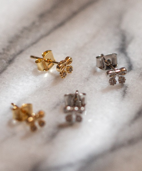 kirakiraShop(キラキラショップ)の「ストーン付き ミニ リボン ピアス(ピアス(両耳用)・レディース・ゴールド/シルバー・FREE)」の6枚目の写真