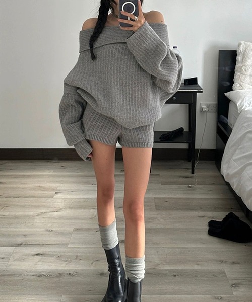 meJane（ミージェーン）の「オフショルダーデザイン リブニットセットアップ（セットアップ・レディース・グレイッシュベージュ/オフホワイト/グレー・FREE）」の7枚目の写真