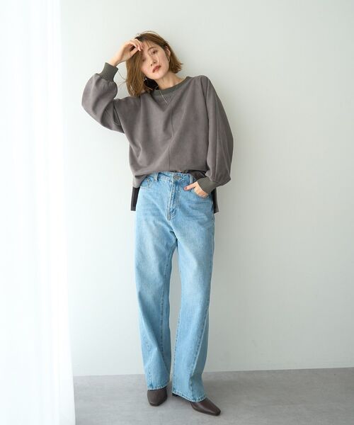 YECCA VECCA（イェッカヴェッカ）の「フェイクスエードデザインステッチプルオーバー（Tシャツ/カットソー・レディース・チャコールグレー/グレイッシュベージュ・FREE）」の5枚目の写真