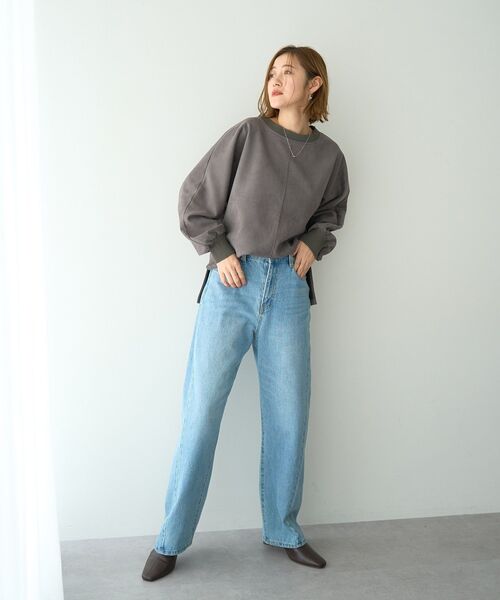 YECCA VECCA（イェッカヴェッカ）の「フェイクスエードデザインステッチプルオーバー（Tシャツ/カットソー・レディース・チャコールグレー/グレイッシュベージュ・FREE）」の7枚目の写真