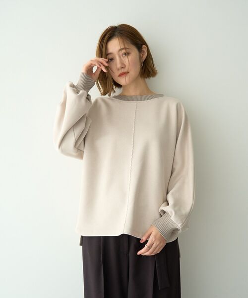 YECCA VECCA（イェッカヴェッカ）の「フェイクスエードデザインステッチプルオーバー（Tシャツ/カットソー・レディース・チャコールグレー/グレイッシュベージュ・FREE）」の11枚目の写真