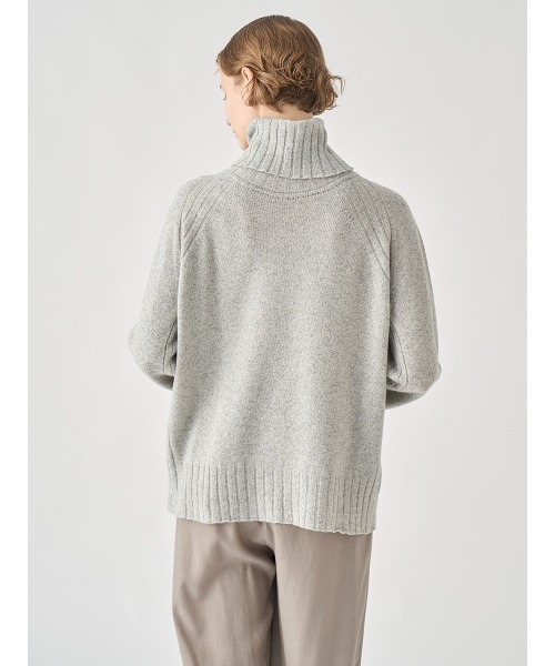 Eco Cashmere］カシミヤ混 オーバーサイズタートルネック長袖ニット