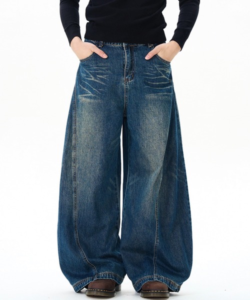 WESTBOY(ウエストボーイ)の「ヴィンテージ加工 カーブデニムパンツ WO25W3PT02【WB ORIGINALS】【2025AW】(デニムパンツ・メンズ・ブルー/ブラック・XL/M/L)」の1枚目の写真
