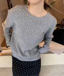 刺繍ケーブルニットプルオーバー