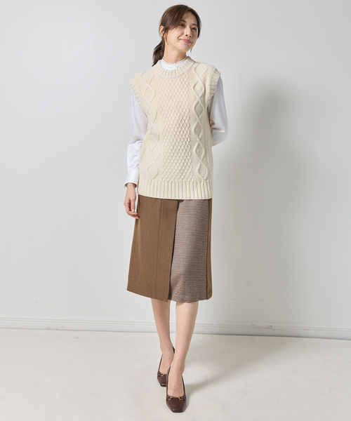 NARACAMICIE（ナラカミーチェ）の「【NARACAMICIE】ケーブルニットベスト（ベスト・レディース・グレー/ホワイト/ネイビー・M/XL）」の15枚目の写真