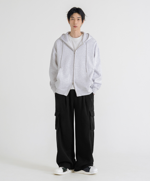 LEMAIN SECOND（リメインセカンド）の「ONE-TUCK WIDE CARGO SWEAT PANTS [BLACK] - FLEECE ver（スウェットパンツ・レディース・その他・LARGE/X-LARGE/MEDIUM）」の2枚目の写真