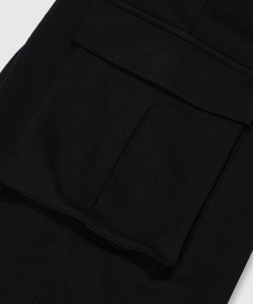 LEMAIN SECOND（リメインセカンド）の「ONE-TUCK WIDE CARGO SWEAT PANTS [BLACK] - FLEECE ver（スウェットパンツ・レディース・その他・LARGE/X-LARGE/MEDIUM）」の8枚目の写真