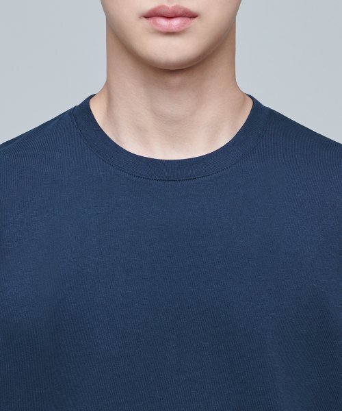 MUSINSA STANDARD（ムシンサスタンダード）の「リラックスフィットクルーネックTシャツ2 [ターコイズ]（Tシャツ/カットソー・メンズ・その他・LARGE/X-LARGE/XX-LARGE/XXX-LARGE/SMALL/MEDIUM）」の4枚目の写真
