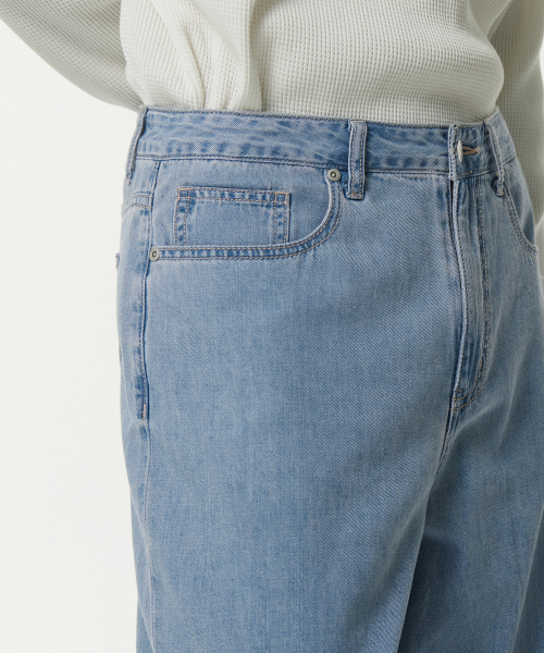 MUSINSA STANDARD（ムシンサスタンダード）の「ライトウェイトワイドデニムパンツ[ライトインディゴ]（デニムパンツ・メンズ・その他・26/27/28/29/30/31/32/33/34/36/38/40/42）」の5枚目の写真