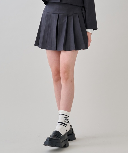 by LOVEiT（バイラビット）の「【卒服】ティアードキュロットスカート（スーツスカート・キッズ・チャコール/カラフル/グレー・120cm/140cm/150cm/130cm/160cm）」の3枚目の写真