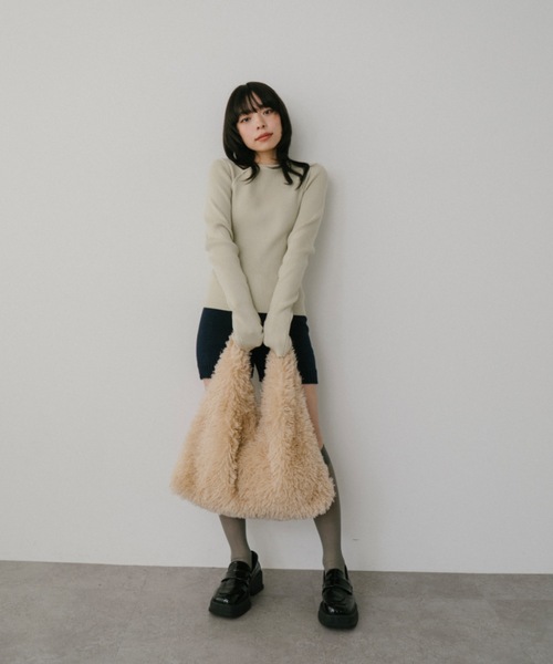 DRWCYS(ドロシーズ)の「シャギーファーバッグ(トートバッグ・レディース・ベージュ/ブラック・FREE)」の12枚目の写真