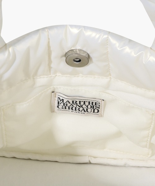 MARITHE + FRANCOIS GIRBAUD(マリテフランソワジルボー)の「CLASSIC LOGO MATT METALLIC PADDING BAG(ハンドバッグ・レディース・グレー/アイボリー/Black・フリー)」の17枚目の写真