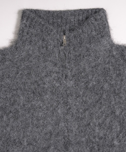 MUHET（ミュエータ）の「gradation sleeve driver zip knit / グラデーションドライバーズニット（カーディガン/ボレロ・レディース・チャコールグレー/ブラウン・FREE）」の3枚目の写真