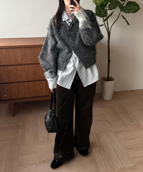 MUHET（ミュエータ）の「gradation sleeve driver zip knit / グラデーションドライバーズニット（カーディガン/ボレロ・レディース・チャコールグレー/ブラウン・FREE）」の5枚目の写真