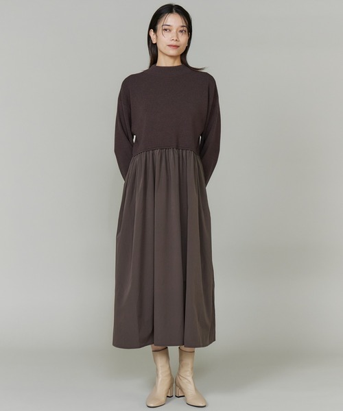 INED（イネド）の「布帛ドッキングハイネックワンピース（ワンピース・レディース・ブラウン/ブラック・9号）」の3枚目の写真