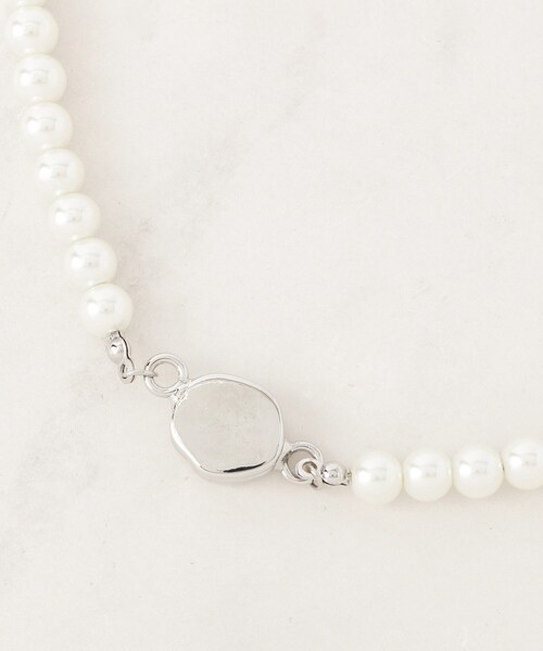 grove(グローブ)の「マグネットガラスパールネックレス(ネックレス・レディース・シルバー/ゴールド・00)」の5枚目の写真