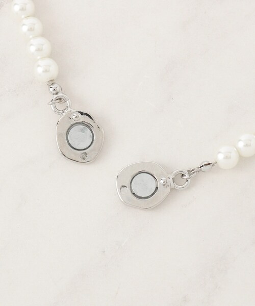 grove(グローブ)の「マグネットガラスパールネックレス(ネックレス・レディース・シルバー/ゴールド・00)」の6枚目の写真