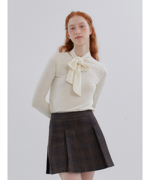 ANOETIC(アノエティック)の「RIBBON SCARF TURTLENECK TOP_IVORY(Tシャツ/カットソー・レディース・アイボリー・FREE)」の3枚目の写真
