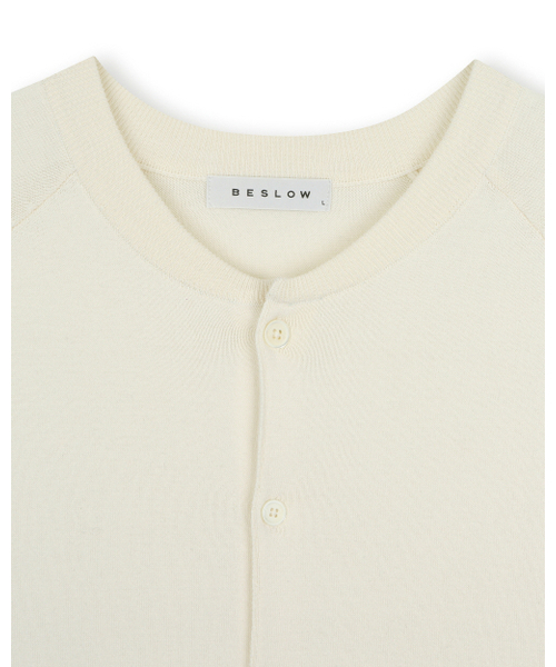 BESLOW(ビースロー)の「CREW NECK RELAXED SHORT CARDIGAN IVORY(カーディガン/ボレロ・メンズ・その他・MEDIUM/LARGE/X-LARGE/SMALL)」の13枚目の写真