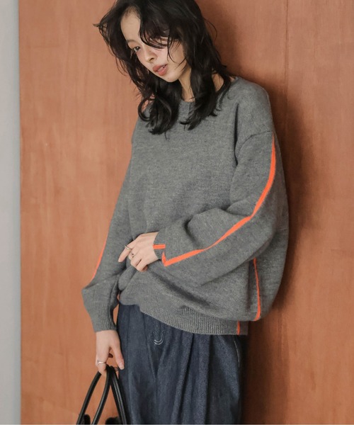 AMELY(エミリー)の「配色ライン クルーネック ニットプルオーバー(ニット/セーター・レディース・ブラウン/グレー/アイボリー/ブラック・フリー)」の18枚目の写真