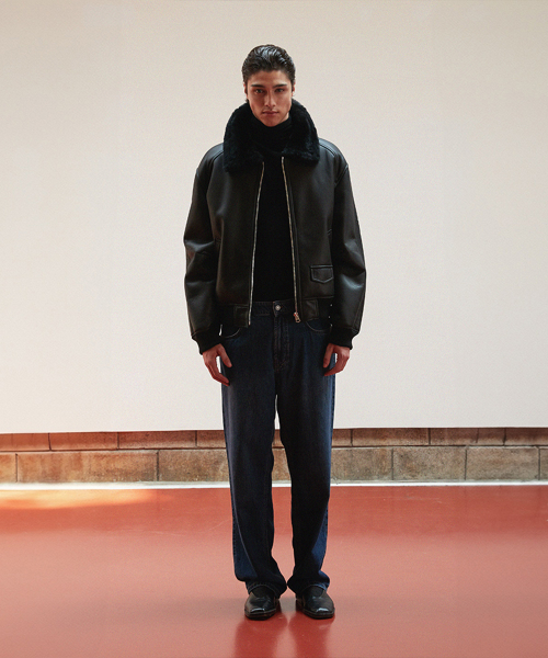 VERDEMAR(ベルデマール)の「Minimal Shearling Bomber Jumper_Black(ムートンコート・メンズ・その他・MEDIUM/LARGE/SMALL)」の2枚目の写真