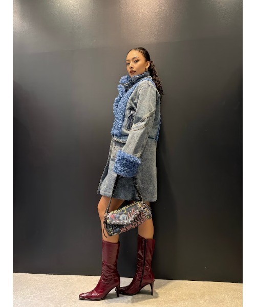 Desigual(デシグアル)の「ファー×デニムワイドラペルハイブリッドコート(チェスターコート・レディース・ブラック・S/M/L/XS/XL)」の4枚目の写真