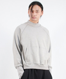 DEMARC（ドゥマーク）の「M HIGH-NECK MEDIUM-FIT STITCH RAGLAN SWEATSHIRT -  Gray（スウェット）」