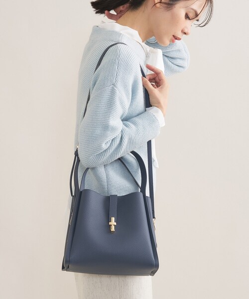 INDIVI（インディヴィ）の「【合皮／ミドルサイズ】春カラーフォルムバッグ（ハンドバッグ・レディース・ライトグリーン/ネイビー/ベージュ/ブラック・00）」の22枚目の写真