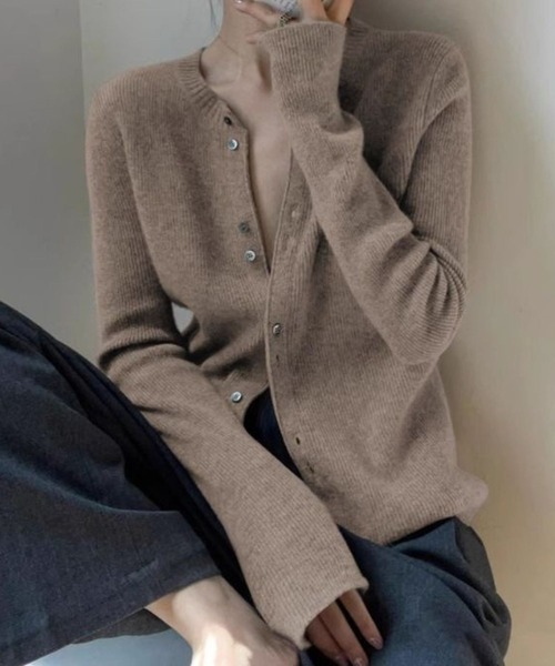 SPIGA(スピーガ)の「リブニットカーディガン(カーディガン/ボレロ・レディース・ピンク/キャメル/ブラウン/ベージュ/ブルー/グレー/ブラック・FREE)」の4枚目の写真