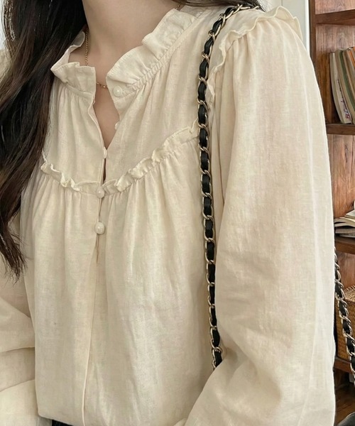 cammie(キャミー)の「フリルデザイントップス(シャツ/ブラウス・レディース・ホワイト/ブラック・M/L)」の3枚目の写真