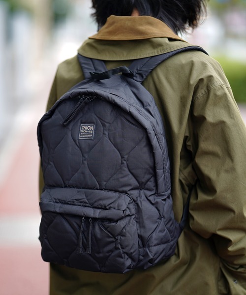 TAION(タイオン)の「TAION タイオン ミリタリー ダウンバッグパック(バックパック/リュック・メンズ・ブラック/オリーブ・FREE)」の2枚目の写真