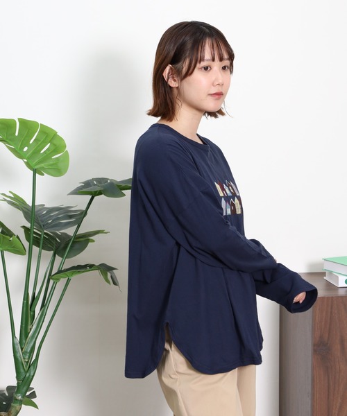 Emago(イマゴ)の「EMAGO タウン刺繍ワイドプルオーバー(Tシャツ/カットソー・レディース・アイボリー/ネイビー/コーラルピンク・FREE)」の21枚目の写真