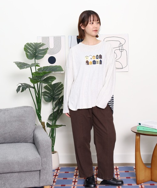 Emago(イマゴ)の「EMAGO タウン刺繍ワイドプルオーバー(Tシャツ/カットソー・レディース・アイボリー/ネイビー/コーラルピンク・FREE)」の19枚目の写真