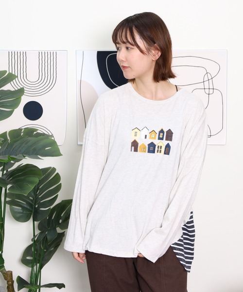 Emago(イマゴ)の「EMAGO タウン刺繍ワイドプルオーバー(Tシャツ/カットソー・レディース・アイボリー/ネイビー/コーラルピンク・FREE)」の16枚目の写真