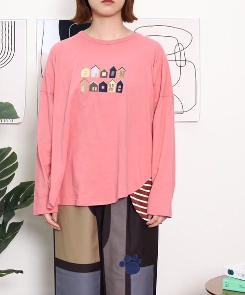 Emago(イマゴ)の「EMAGO タウン刺繍ワイドプルオーバー(Tシャツ/カットソー・レディース・アイボリー/ネイビー/コーラルピンク・FREE)」の4枚目の写真