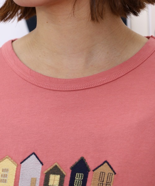 Emago(イマゴ)の「EMAGO タウン刺繍ワイドプルオーバー(Tシャツ/カットソー・レディース・アイボリー/ネイビー/コーラルピンク・FREE)」の7枚目の写真